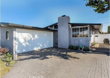 4628 Sepulveda - Photo 1