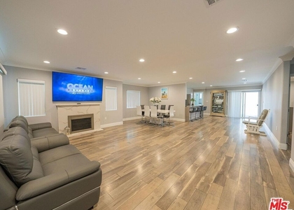 7001 Mammoth Avenue - Photo 1