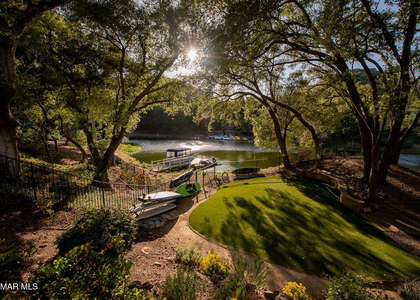 224 Lake Sherwood Drive - Photo 1