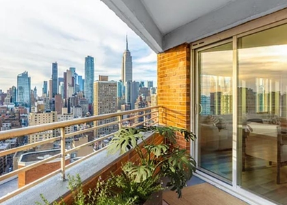 Second Avenue - Photo 1