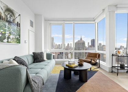  West 38th Street - Photo 1