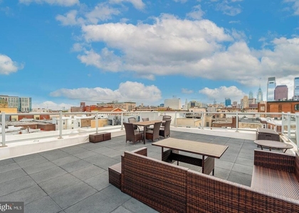 714 N Chadwick Street - Photo 1