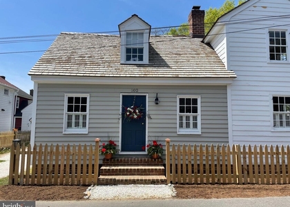 102 Locust Street - Photo 1