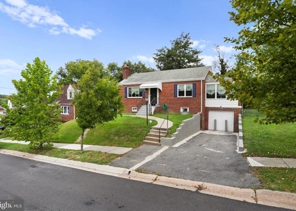 720 Sheridan Street - Photo 1