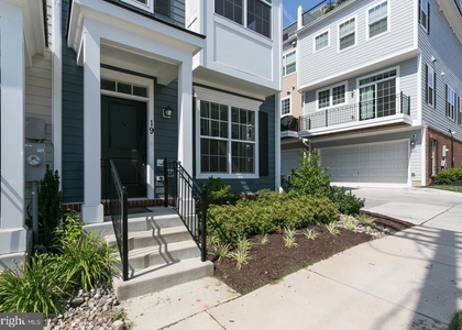 19 Willow Avenue - Photo 1
