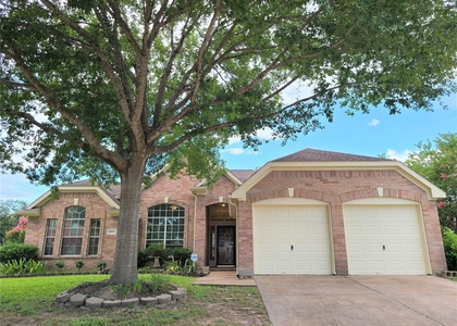 18818 Harbor Key Circle - Photo 1