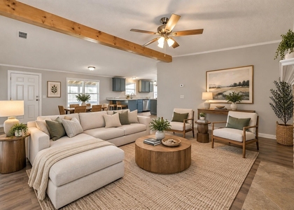 2431 Bay Oaks Harbor Drive - Photo 1
