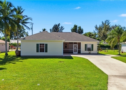 318 Se 21st Street - Photo 1