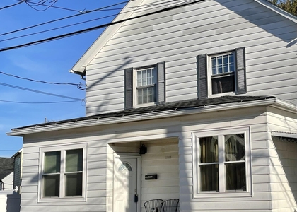 1064 Lincoln Street - Photo 1