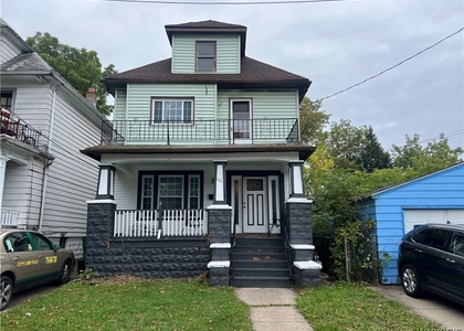 110 Briscoe Avenue - Photo 1