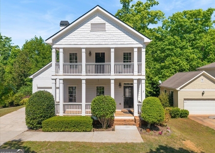 728 Markhams Drive - Photo 1