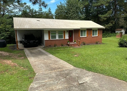 113 Pinecrest Street - Photo 1