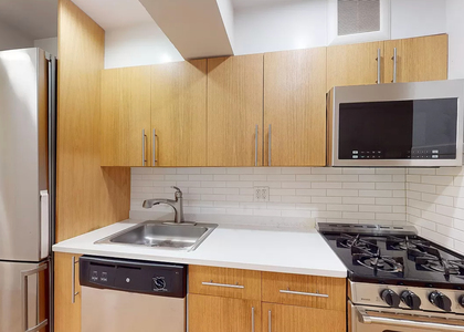 West 13 Street - Photo 1