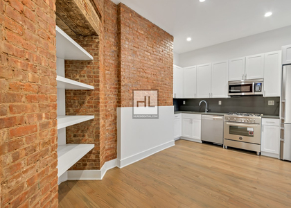 Madison Avenue - Photo 1