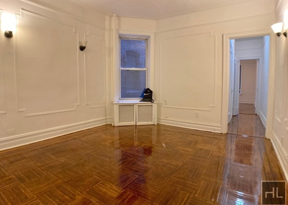 East 88 Street - Photo 1