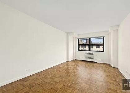 East 79 Street - Photo 1