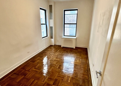 East 88 Street - Photo 1