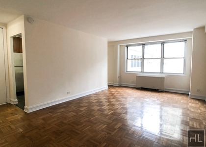 Eighth Avenue - Photo 1