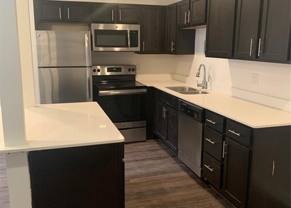 2106 Bennett Avenue - Photo 1
