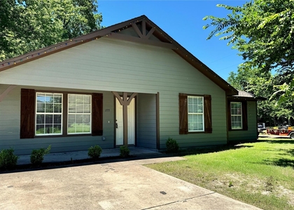 1715 Hemphill Street - Photo 1