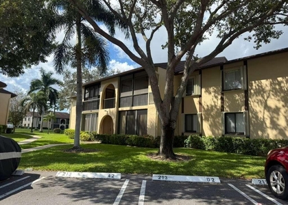 213 Pine Hov Circle - Photo 1