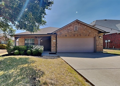 437 Sandy Creek Drive - Photo 1