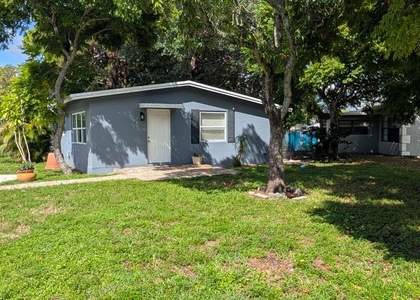 1553 Nw 15th Terrace - Photo 1