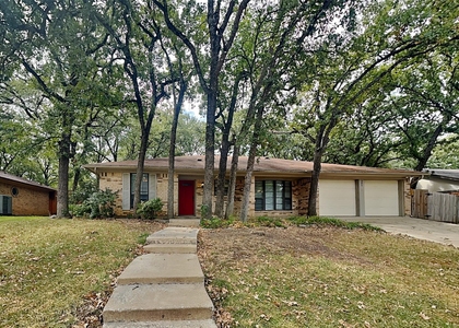 305 Bremen Drive - Photo 1