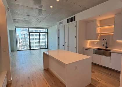 1801 N Pearl Street - Photo 1