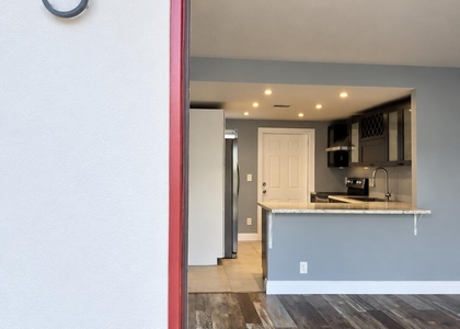 1028 Sw 15th Terrace - Photo 1