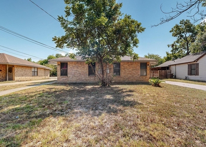420 Lucille Street - Photo 1