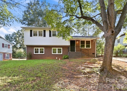 967 Canterbury Court - Photo 1
