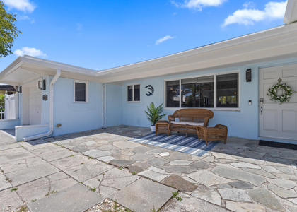 2333 Se 11th Street - Photo 1