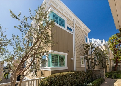 733 21st - Photo 1