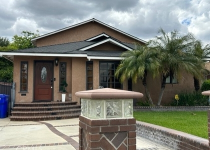 5419 Mapletree Avenue - Photo 1
