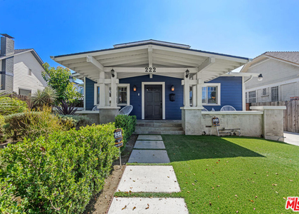 222 N St Andrews Place - Photo 1