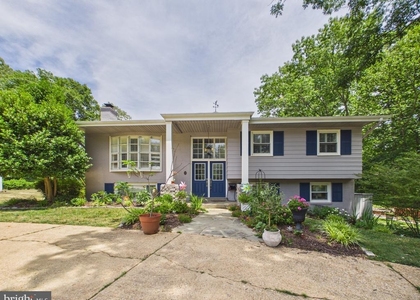 9201 Cherrytree Drive - Photo 1