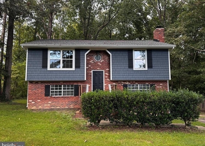 410 Woodlyn Drive - Photo 1