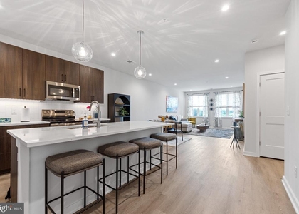 24 S York Road - Photo 1