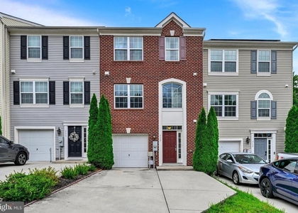 713 English Ivy Way - Photo 1