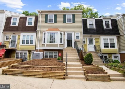1467 Chatham Court - Photo 1