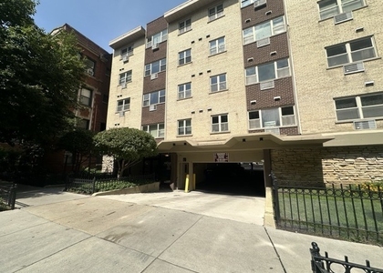 420 W Aldine Avenue - Photo 1