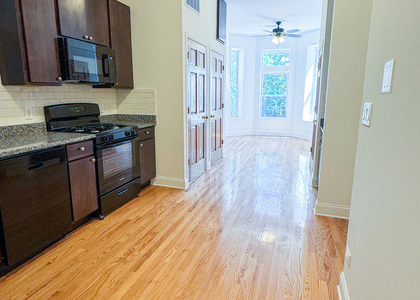 3512 N Halsted Street - Photo 1