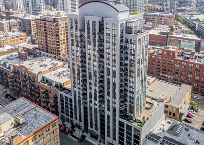 435 W Erie Street - Photo 1