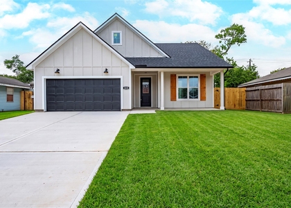3018 Rust Avenue - Photo 1