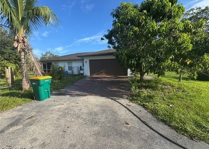 3495 Everglades Boulevard - Photo 1