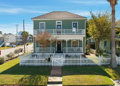 1001 Avenue K - Photo 1