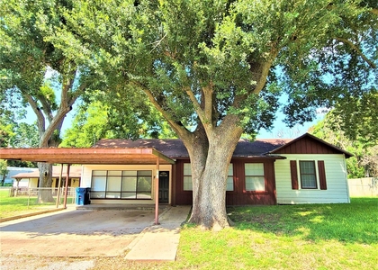 503 Riveredge Drive - Photo 1