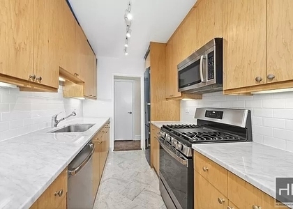 East 79 Street - Photo 1