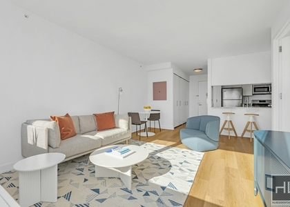 Crescent Street - Photo 1